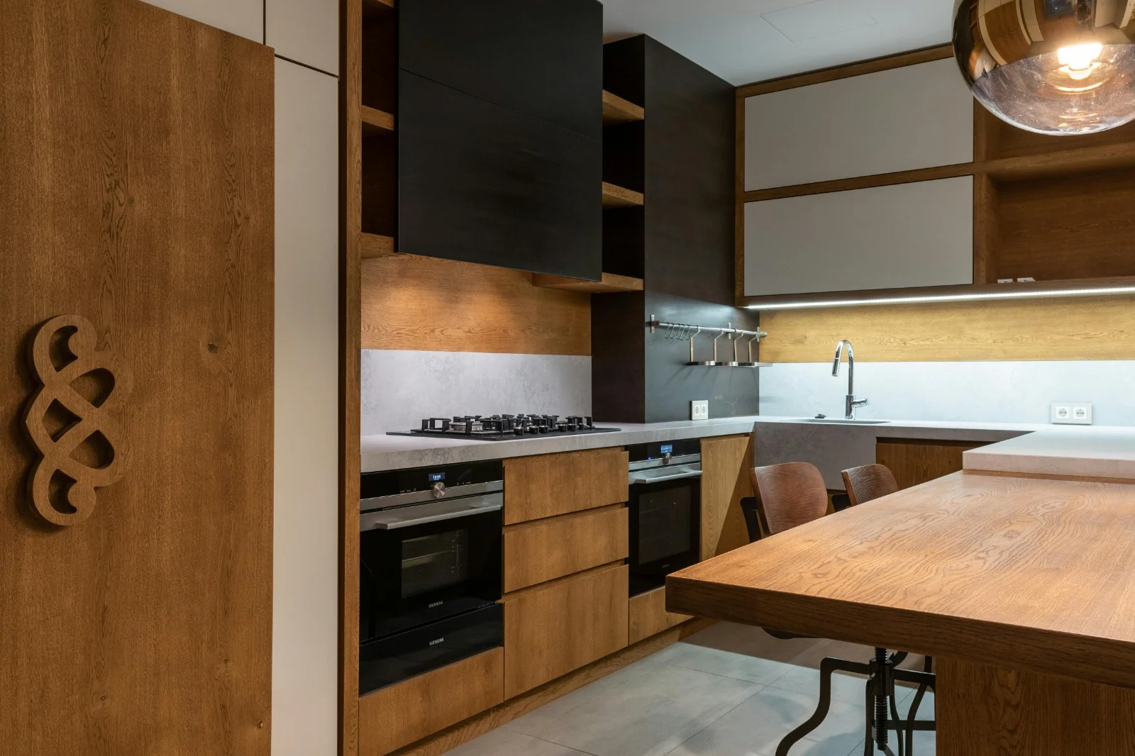 Modern modular kitchen
