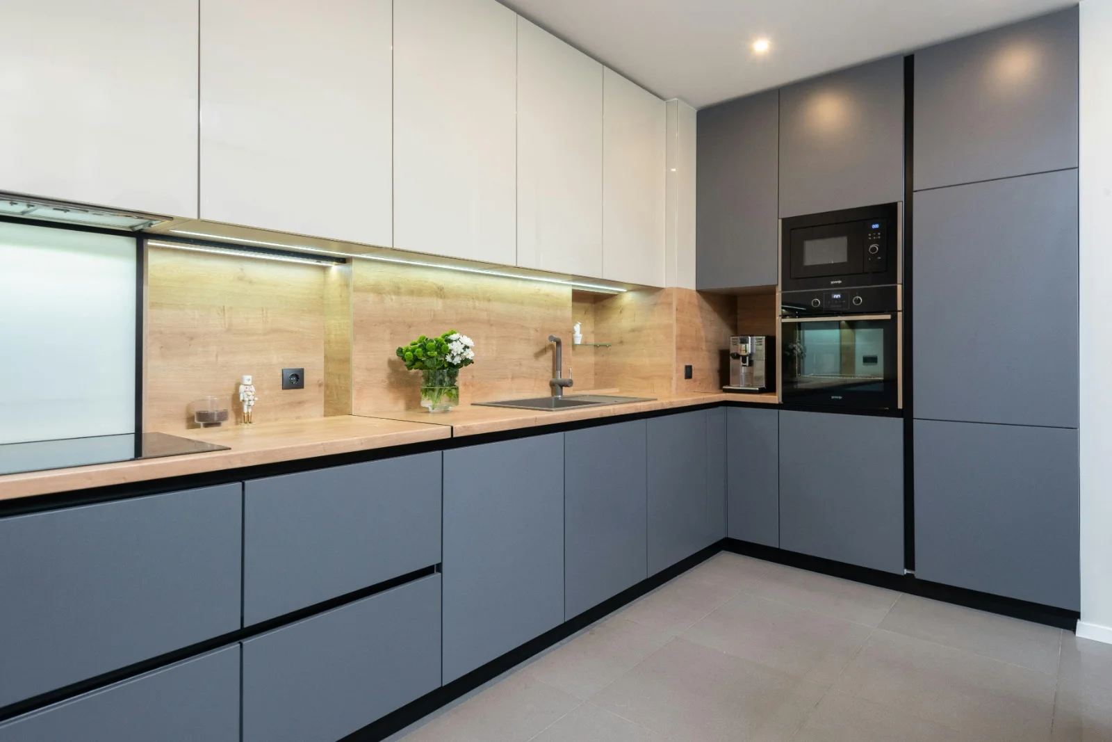 Modern modular kitchen