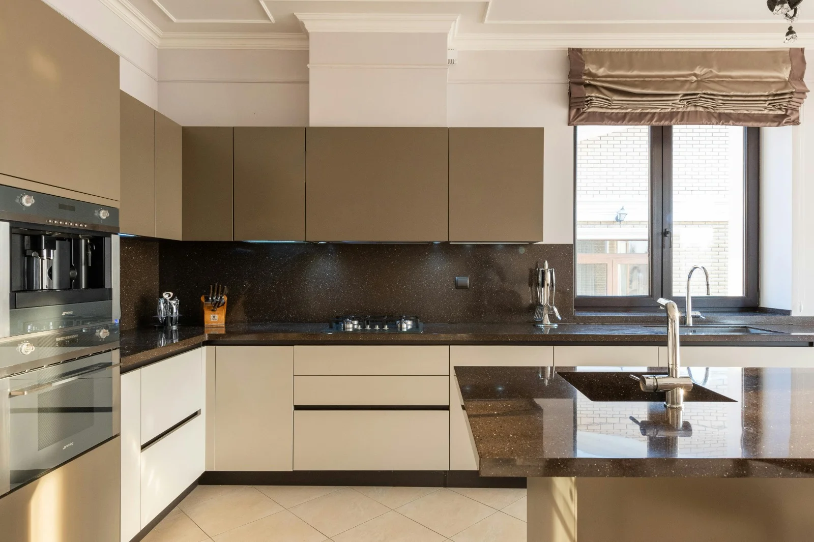 Modern modular kitchen